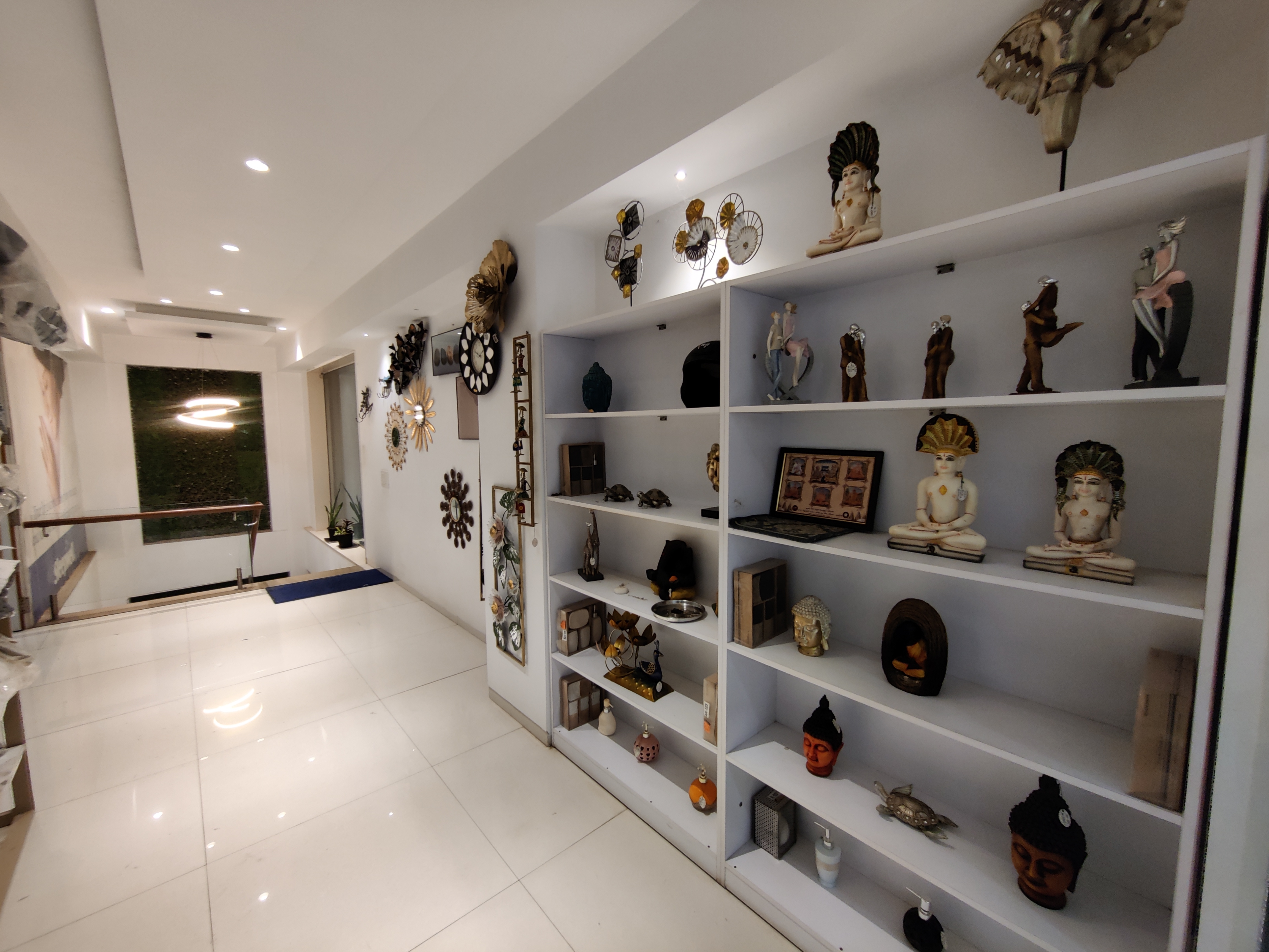 Showroom flooring display